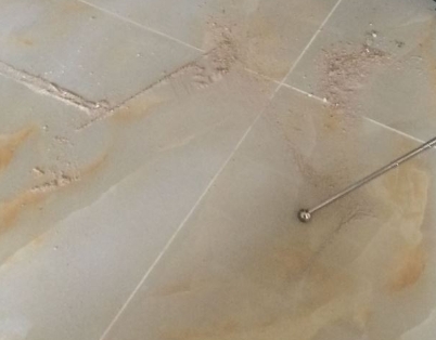 陵城瓷砖空鼓维修公司分享粘合剂选择不当在瓷砖铺贴过程中可能导致以下问题