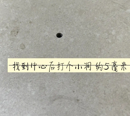 陵城瓷砖空鼓维修公司专业解答在瓷砖铺贴过程中，如果砂料搅拌不均匀，将会带来以下问题